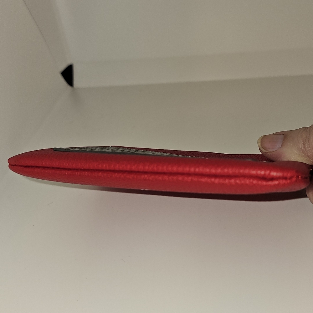 MCM Red Leather Wallet EuC With Box - Picture 4 of 5